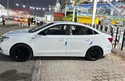 MG 5 Plus